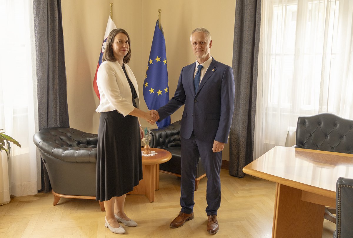 Predsednik VSRS dr. Damjan Orož in sodnica Sodišča Evropske unije dr. Maja Brkan